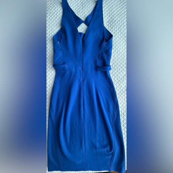Gianni Versace Collection Electric Blue Knit Dress
W/ logo belt Size 38 IT 4 US - Picture 10 of 16